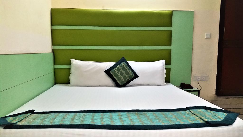 Hotel Kwality New Delhi Ngoại thất bức ảnh