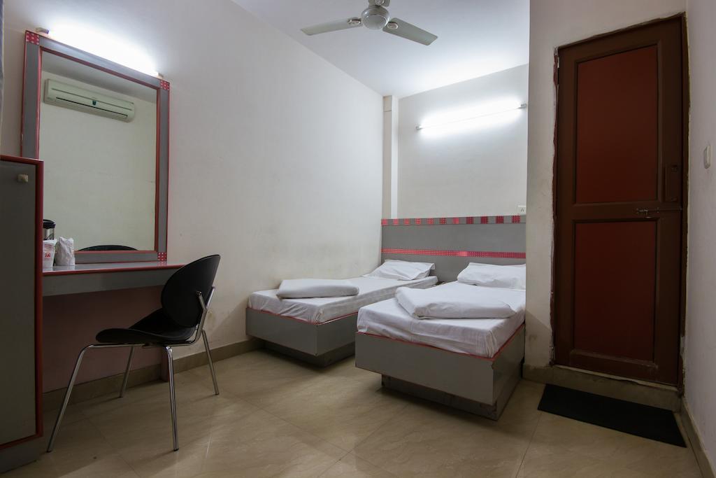 Hotel Kwality New Delhi Ngoại thất bức ảnh