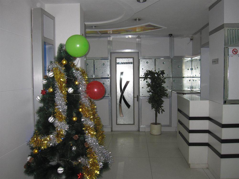 Hotel Kwality New Delhi Ngoại thất bức ảnh