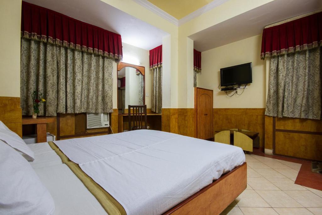Hotel Kwality New Delhi Ngoại thất bức ảnh